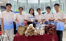 Sinh viên nghiên cứu sản xuất nấm linh chi giống, dùng AI giới thiệu sản phẩm