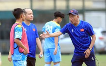 Vì sao HLV Hàn Quốc thành công ở Việt Nam, còn HLV Nhật Bản thì chưa?