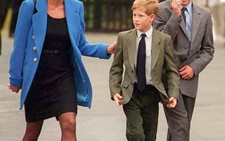 Hoàng tử Harry có bí danh vì Diana nghĩ anh sẽ là 'vị vua tốt hơn'
