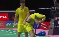 Những tình huống hài hước trên sân cầu lông