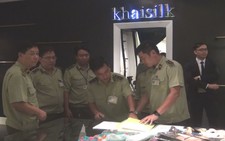 Phát hiện sản phẩm cắt nhãn mác tại cửa hàng Khaisilk ở TP.HCM
