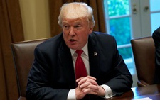 Ông Trump nhắn Pháp và Đức ‘cứ kiếm tiền từ Iran đi’