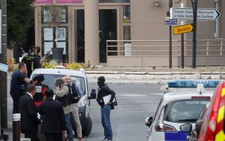 Phát hiện kho chế thuốc nổ nghi của IS tại ngoại ô Paris