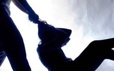 Bộ GD-ĐT đề nghị xử nghiêm vụ hành hung cô giáo