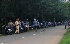 Phát hiện người đàn ông dưới mương nước nghi bị đâm chết
