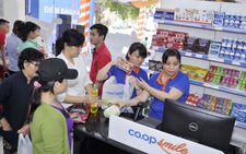 Cán mốc 60 cửa hàng Co.op Smile