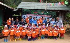 Mang áo ấm mùa đông tới thầy trò vùng cao Lai Châu