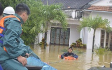 Khẩn cấp di dời dân vùng ngập lũ Hội An