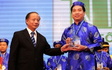 Địa ốc Nhà Tốt nhận giải doanh nhân, doanh nghiệp tiêu biểu