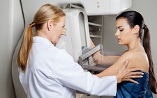 Điều trị, chăm sóc bệnh nhân ung thư vú
