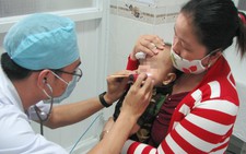 Bé 7 tháng tử vong do bệnh tay chân miệng