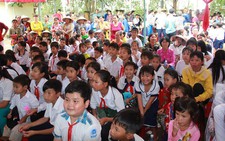 Học bổng cô giáo Nhế: 13 năm nâng bước em đến trường