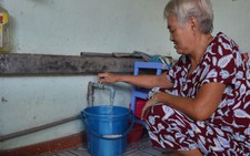 Dân bức xúc vì cúp nước nhưng không thông báo