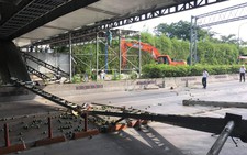 Xác định chủ xe tải kéo sập mái che ở hầm Thủ Thiêm