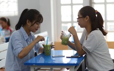 Cứ 5 người Sài Gòn có một người mua trà sữa?