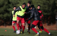 Tuyển VN thua CLB Seoul E-Land 0-2 trước khi rời Hàn Quốc