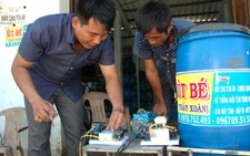 Người chế tạo máy nuôi tôm