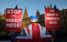 Brexit bắt đầu tìm đường 'vượt vũ môn