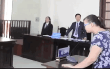Bảo mẫu dí kéo vào miệng trẻ ngất xỉu khi nhận án 18 tháng tù