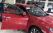 Tăng tốc nhập ôtô vi vu tết, siêu xe 20 tỉ về Việt Nam