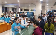 Vietnam Airlines đổi lịch bay sớm 5 tiếng dịp Tết, khách hàng kêu trời