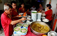 Tôn vinh phở theo những cách riêng
