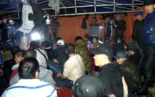 Hàng trăm con bạc từ các tỉnh dựng lều, cắm trại sát phạt ở Phú Yên