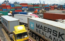 Thiếu bãi đậu xe container trầm trọng, doanh nghiệp vận tải 'kêu'