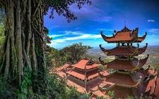 Bí ẩn ngọn núi thiêng Tà Cú