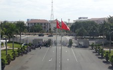 Dừng giao khoán đất rừng, 