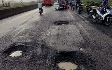 Làm rõ tai nạn chết người vì sụp ‘ổ voi’ trên quốc lộ 1