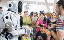 Cú lừa công nghệ 'hiện đại nhất' ở Nga: robot có... người bên trong