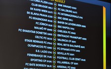 Chelsea và Arsenal gặp may tại vòng 32 đội Europa League