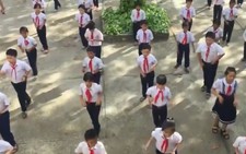 Cả trường tiểu học nhảy chachacha siêu đáng yêu