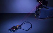 Tia laser sẽ sớm được sử dụng để sạc pin điện thoại
