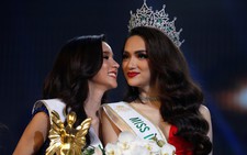 Hương Giang đăng quang Hoa hậu chuyển giới quốc tế 2018
