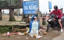 Danh thắng Hải Vân quan ngập trong rác