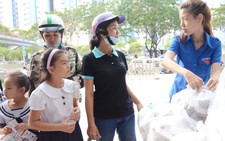 Ngọn lửa tình người trong vụ cháy chung cư Carina