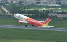 Hủy nhiều chuyến bay do thời tiết, Vietjet triển khai bay bù