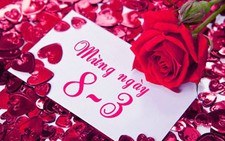 Bạn có còn nhớ những lần ôm mẹ?