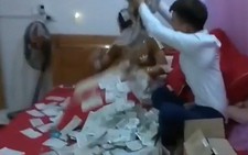 Bạn tặng 1,4kg tiền lẻ mừng cưới, cô dâu chú rể đếm 3 ngày chưa xong