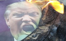 Nhiều nơi đốt cờ Mỹ sau không kích Syria