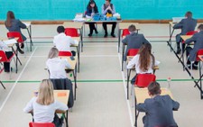 Có nên mạnh tay khi học trò 'cư xử không đúng mực'?