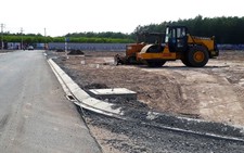 Long Thành nóng đất quanh sân bay, mua rồi để đó