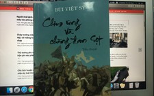 Chim ưng và chàng đan sọt có nhiều chi tiết sex thô tục
