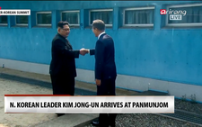 Chờ cú bắt tay Trump - Kim ở DMZ