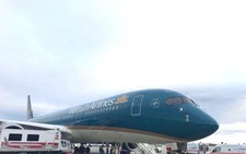 Máy bay Vietnam Airlines hạ cánh khẩn ở Romania cấp cứu khách