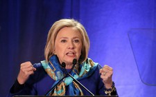 Bà Hillary Clinton cảnh báo Úc về sự can thiệp của Trung Quốc