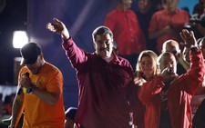 Kinh tế Venezuela điêu đứng, ông Maduro vẫn tái đắc cử