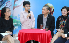 Đuờng sách cũng 'Vui cùng bóng đá'